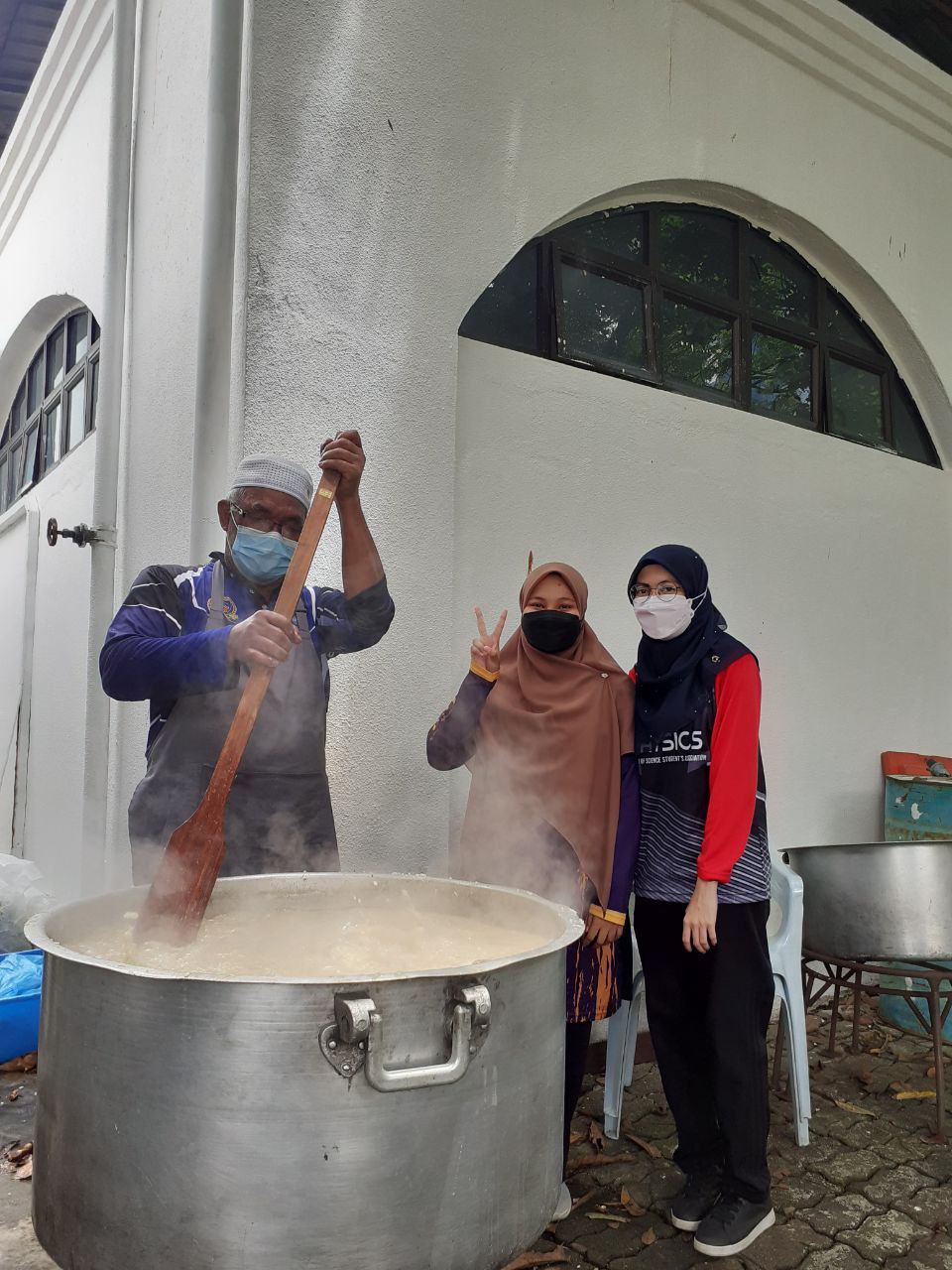 Director of Sang Saka Biru Bubur Lambuk Distribution Project, Mohd ...